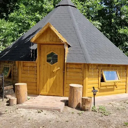 Zakatek W Wiewiecku Bauernhof *